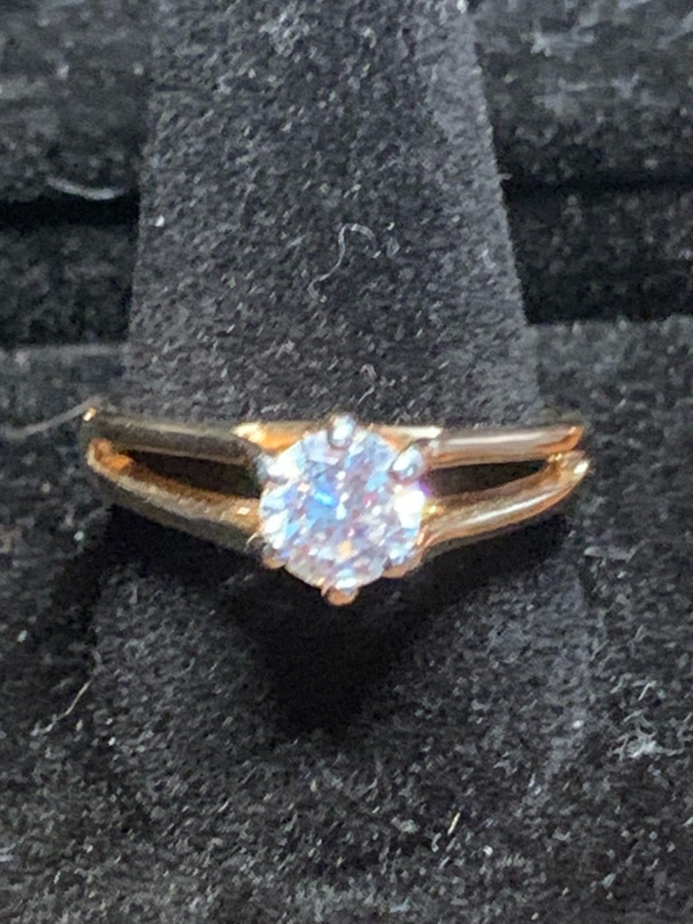 Gold-Tone Split-Shank Solitaire Ring with Sparkling White Stone